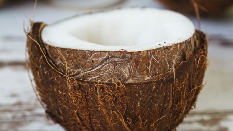 Stomatologiczne zastosowanie oleju kokosowego