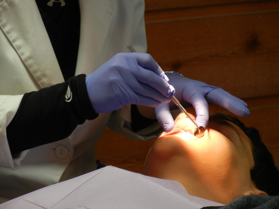 Ekstrakcja ósemki wskazania według stomatologa